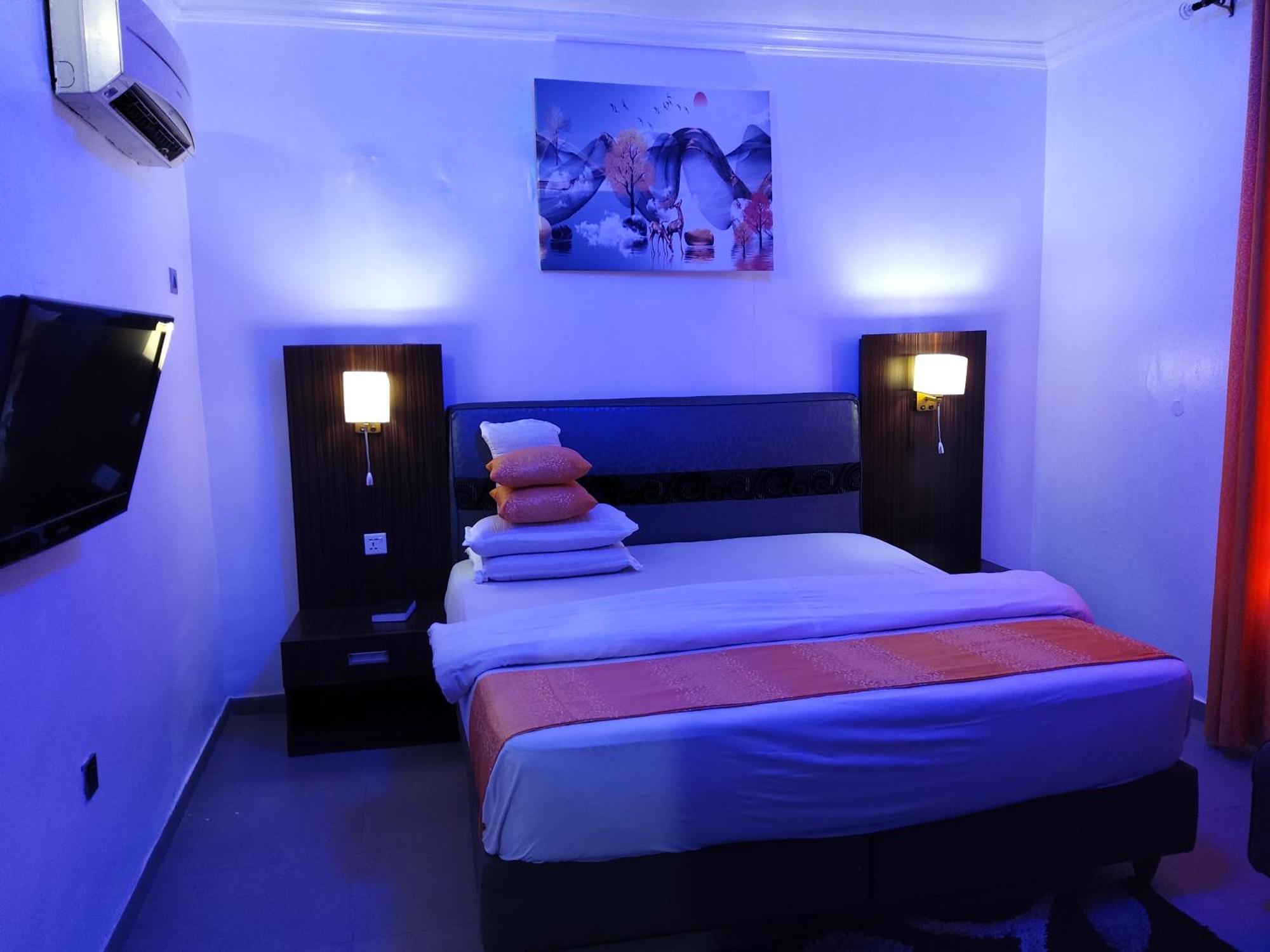 Crownedge Hotels Lagos Exteriör bild