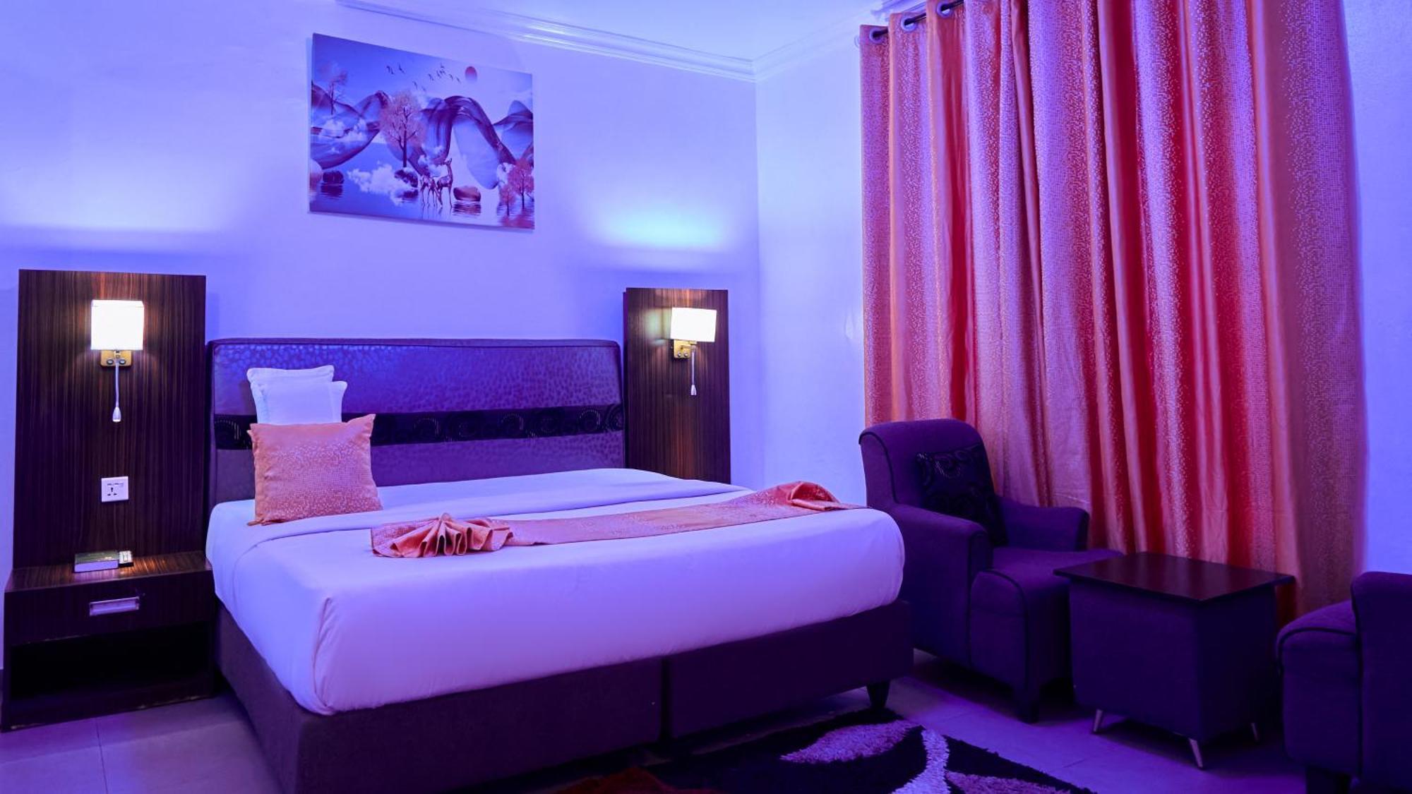 Crownedge Hotels Lagos Exteriör bild